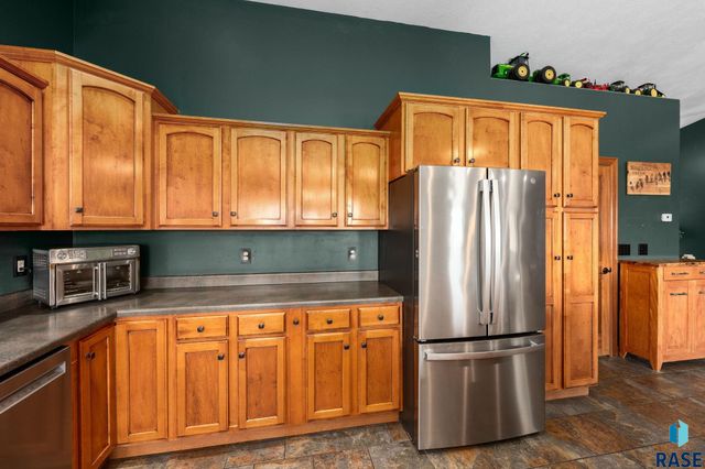 1516 N Maynard Ln Lane, Sioux Falls, SD 57110