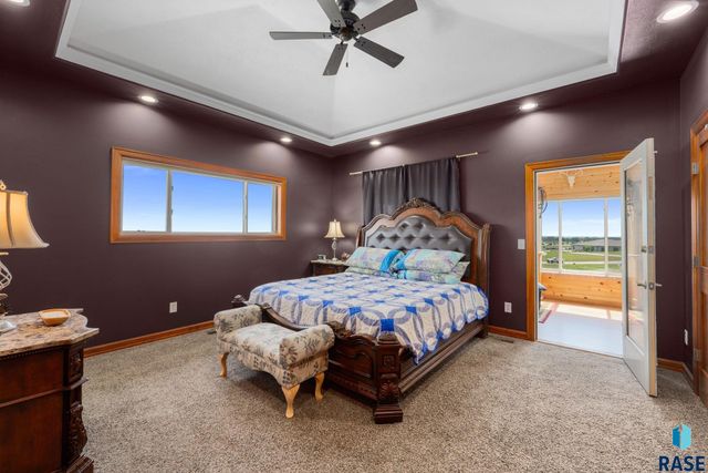 1516 N Maynard Ln Lane, Sioux Falls, SD 57110