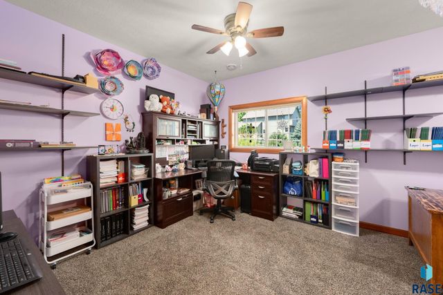 1516 N Maynard Ln Lane, Sioux Falls, SD 57110