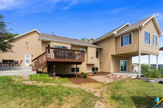 1516 N Maynard Ln Lane, Sioux Falls, SD 57110