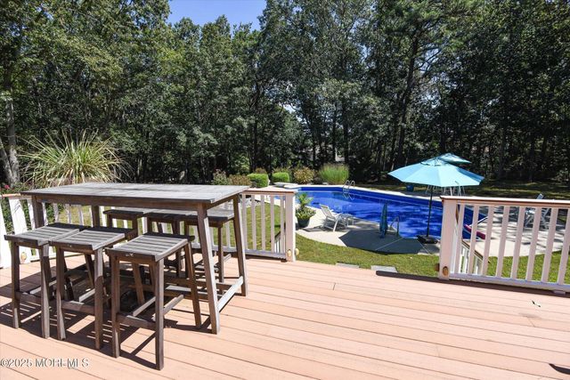 14 Bittersweet Drive, Jackson, NJ 08527