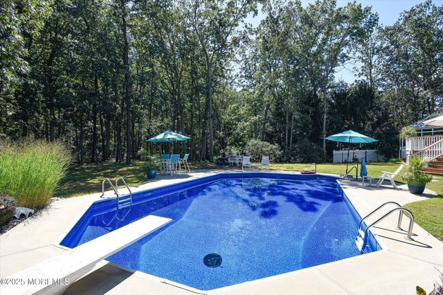 14 Bittersweet Drive, Jackson, NJ 08527