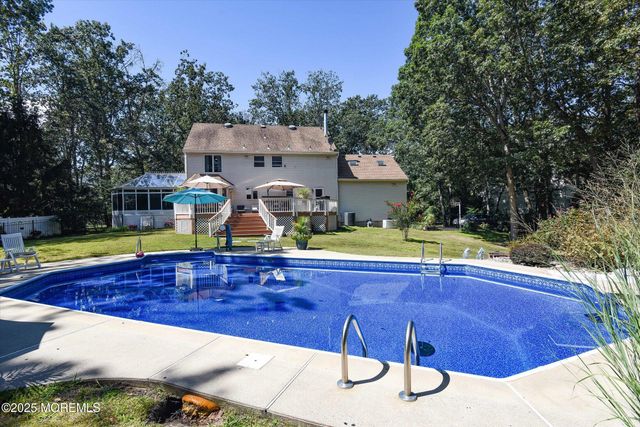 14 Bittersweet Drive, Jackson, NJ 08527