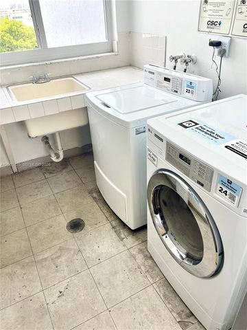 17890 W Dixie Hwy 203 203, North Miami Beach, FL 33160