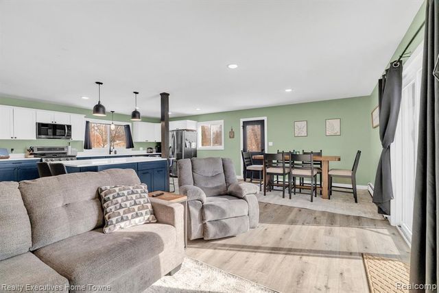 5851 Lakeshore Road, Fort Gratiot, MI 48059