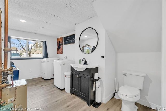 5851 Lakeshore Road, Fort Gratiot, MI 48059