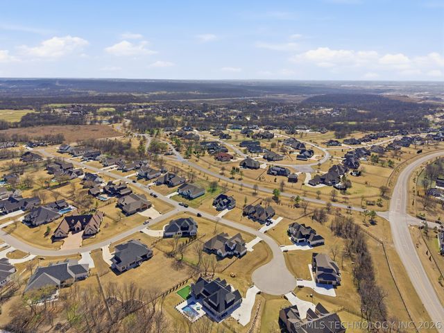 6480 N Blue Sage Drive, Owasso, OK 74055