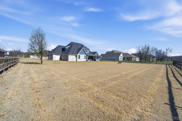 6480 N Blue Sage Drive, Owasso, OK 74055