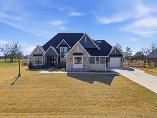 6480 N Blue Sage Drive, Owasso, OK 74055