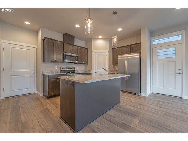 4919 Ne 2ND Ct, Vancouver, WA 98663