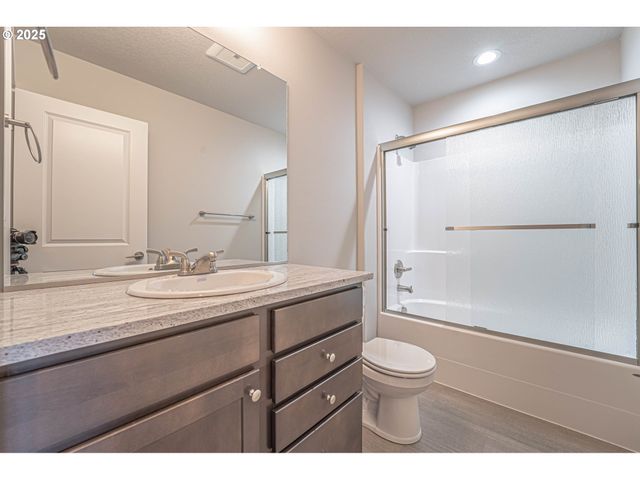 4919 Ne 2ND Ct, Vancouver, WA 98663