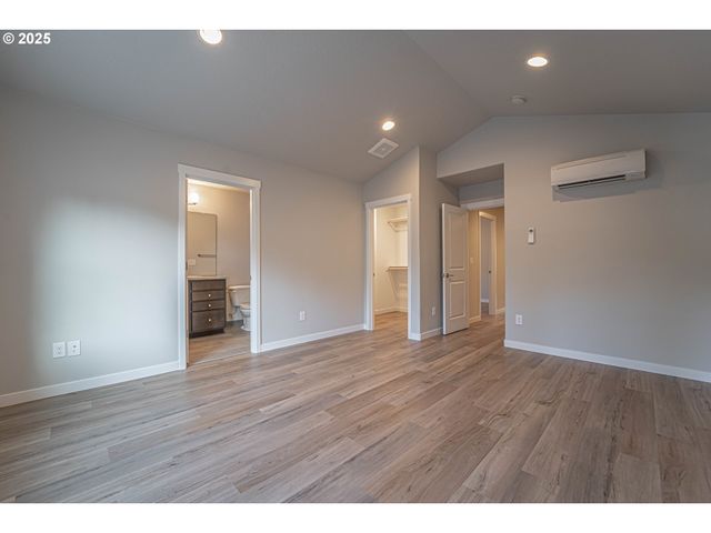 4919 Ne 2ND Ct, Vancouver, WA 98663