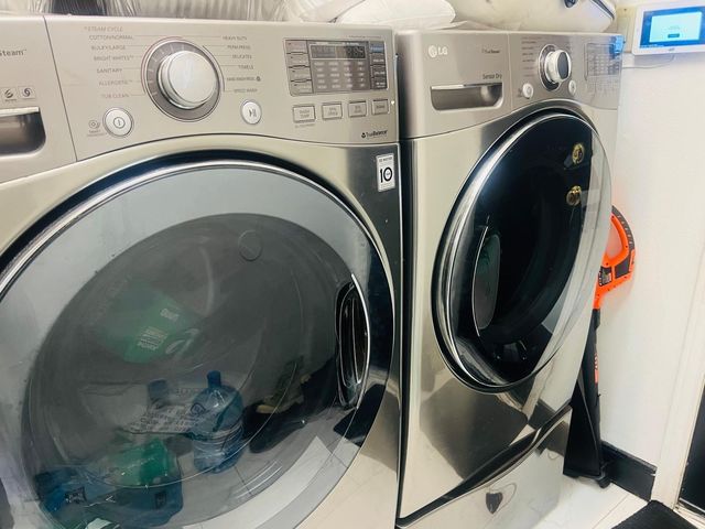 14907 Alderwick Drive, Sugar Land, TX 77498