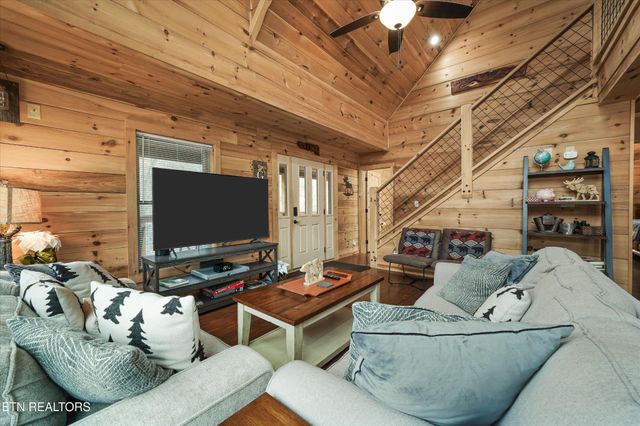 2906 Joyner Hills Lane, Sevierville, TN 37862