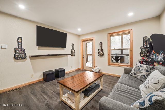 2906 Joyner Hills Lane, Sevierville, TN 37862