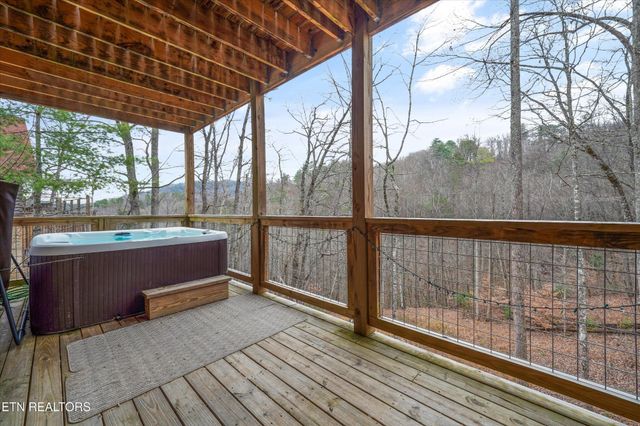 2906 Joyner Hills Lane, Sevierville, TN 37862