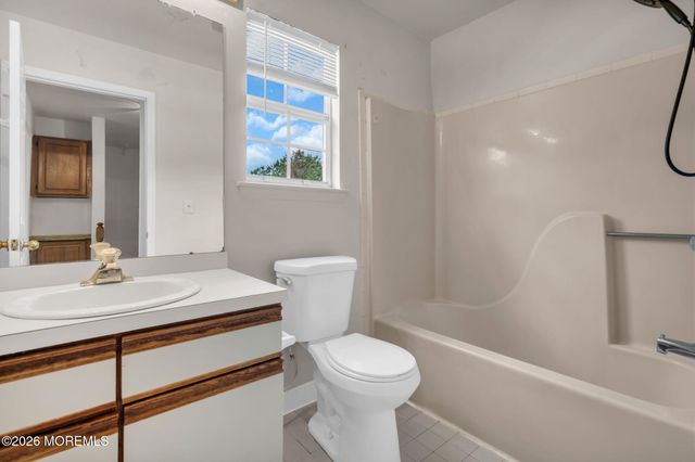 2 Stirrup Court, Tinton Falls, NJ 07753