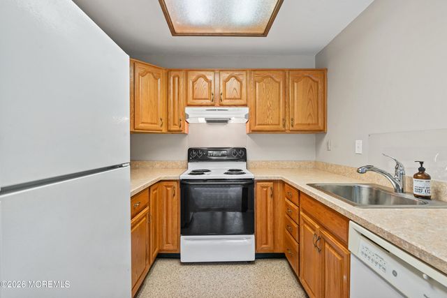 439H Chesterfield Court, Manchester, NJ 08759