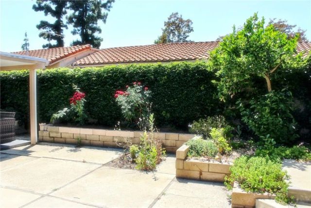 1049 W Pine c, Upland, CA 91786