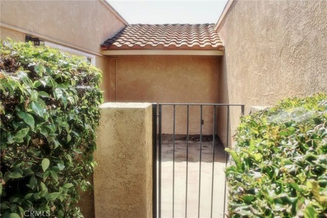 1049 W Pine c, Upland, CA 91786