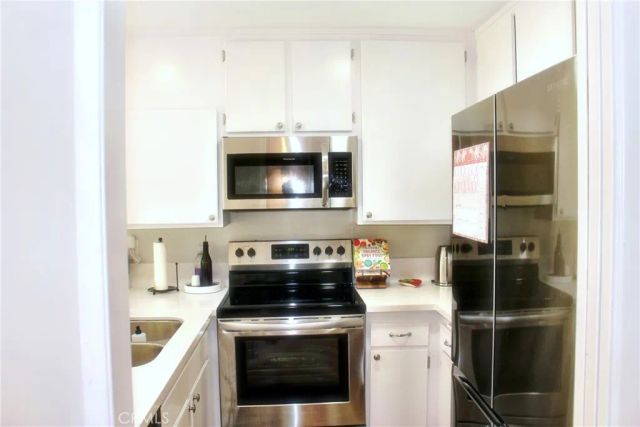 1049 W Pine c, Upland, CA 91786