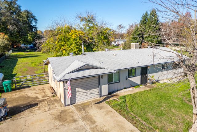 6874 Weeks Road, Redding, CA 96002