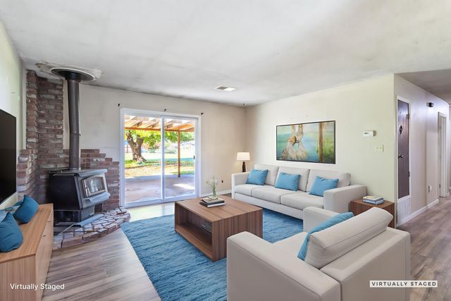 6874 Weeks Road, Redding, CA 96002