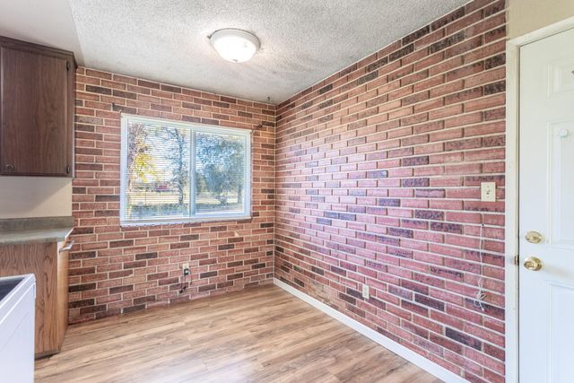 6874 Weeks Road, Redding, CA 96002