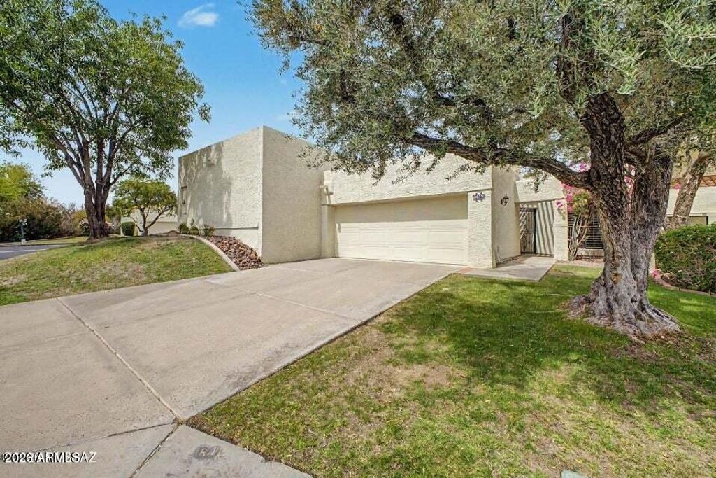 5829 N 24TH Place, Phoenix, AZ 85016 — photo 2