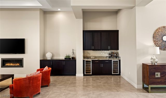 39 CRANBERRY COVE Court, Las Vegas, NV 89135