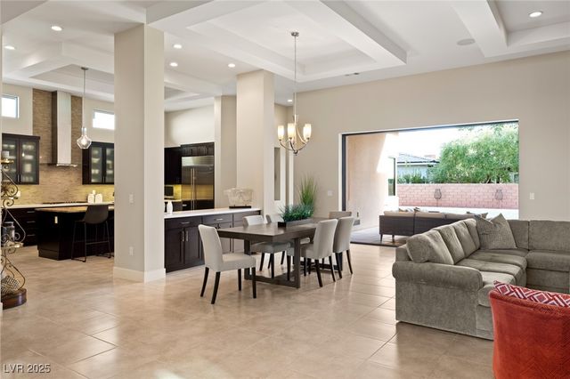 39 CRANBERRY COVE Court, Las Vegas, NV 89135