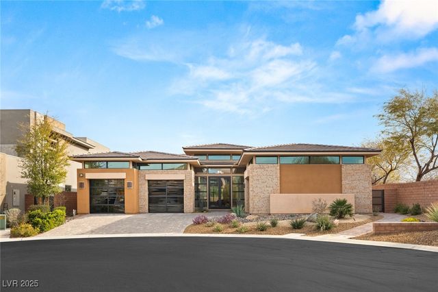 39 CRANBERRY COVE Court, Las Vegas, NV 89135