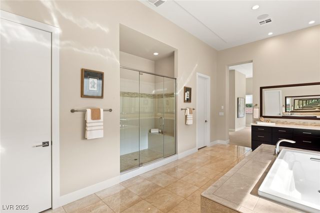 39 CRANBERRY COVE Court, Las Vegas, NV 89135