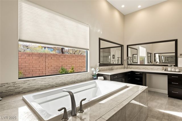 39 CRANBERRY COVE Court, Las Vegas, NV 89135