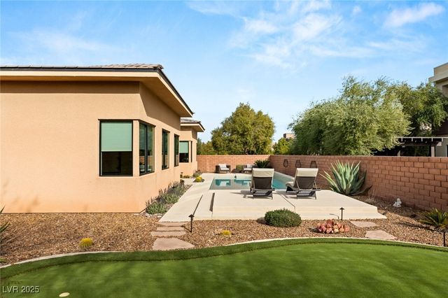 39 CRANBERRY COVE Court, Las Vegas, NV 89135