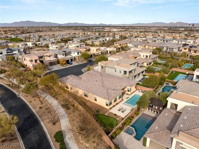 39 CRANBERRY COVE Court, Las Vegas, NV 89135