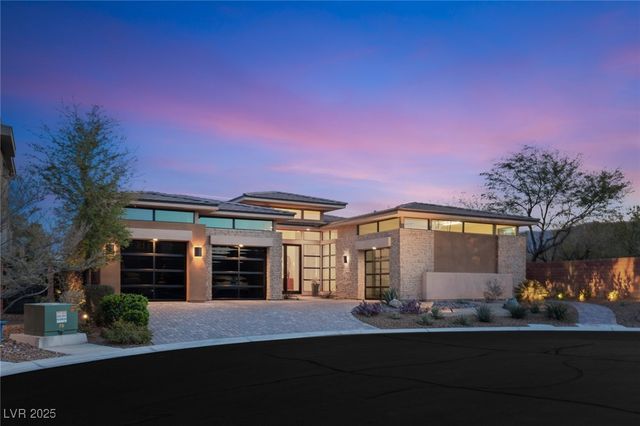 39 CRANBERRY COVE Court, Las Vegas, NV 89135