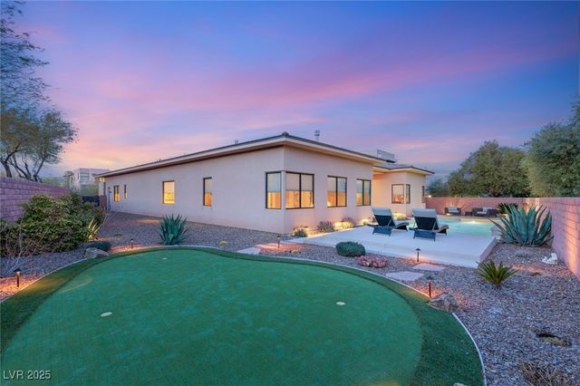 39 CRANBERRY COVE Court, Las Vegas, NV 89135