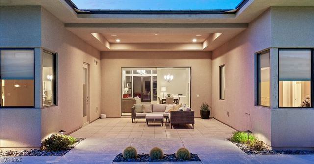 39 CRANBERRY COVE Court, Las Vegas, NV 89135