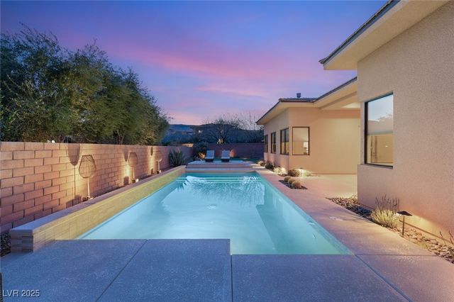 39 CRANBERRY COVE Court, Las Vegas, NV 89135