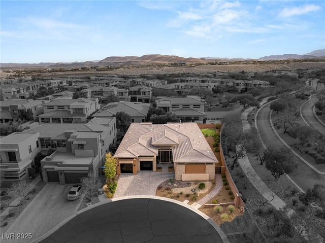 39 CRANBERRY COVE Court, Las Vegas, NV 89135