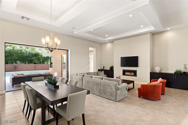 39 CRANBERRY COVE Court, Las Vegas, NV 89135