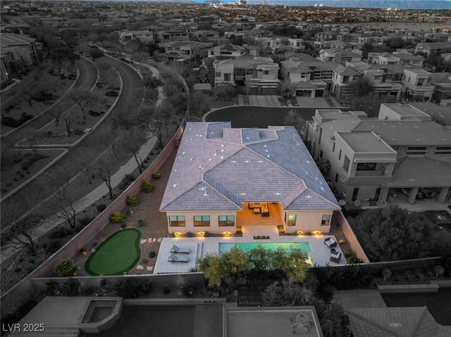 39 CRANBERRY COVE Court, Las Vegas, NV 89135