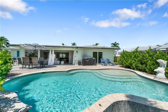 5161 Williams DR, Fort Myers Beach, FL 33931