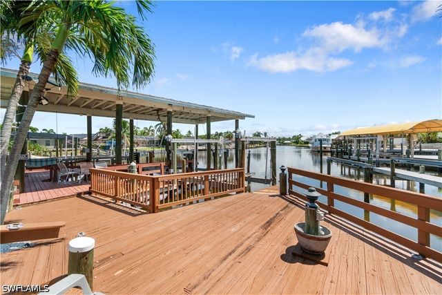 5161 Williams DR, Fort Myers Beach, FL 33931