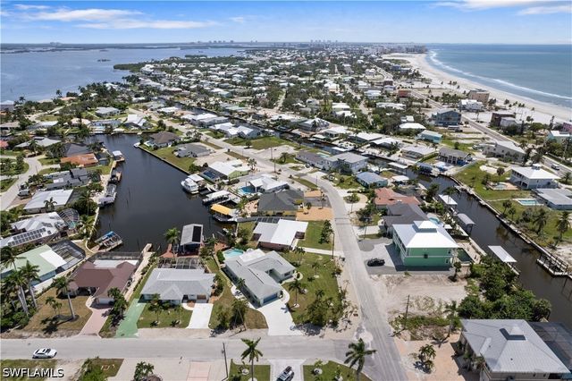 5161 Williams DR, Fort Myers Beach, FL 33931