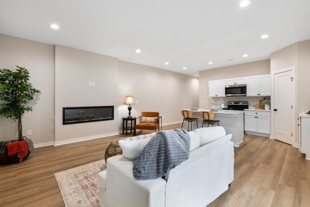 2445 W MacArthur Ct, Wichita, KS 67217