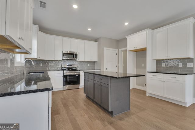 115 Seymour Place, Fayetteville, GA 30214