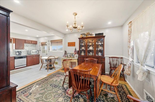 65 Skymeadow Place, Elmsford, NY 10523