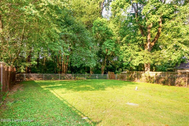 7120 Denver Ln, Louisville, KY 40258